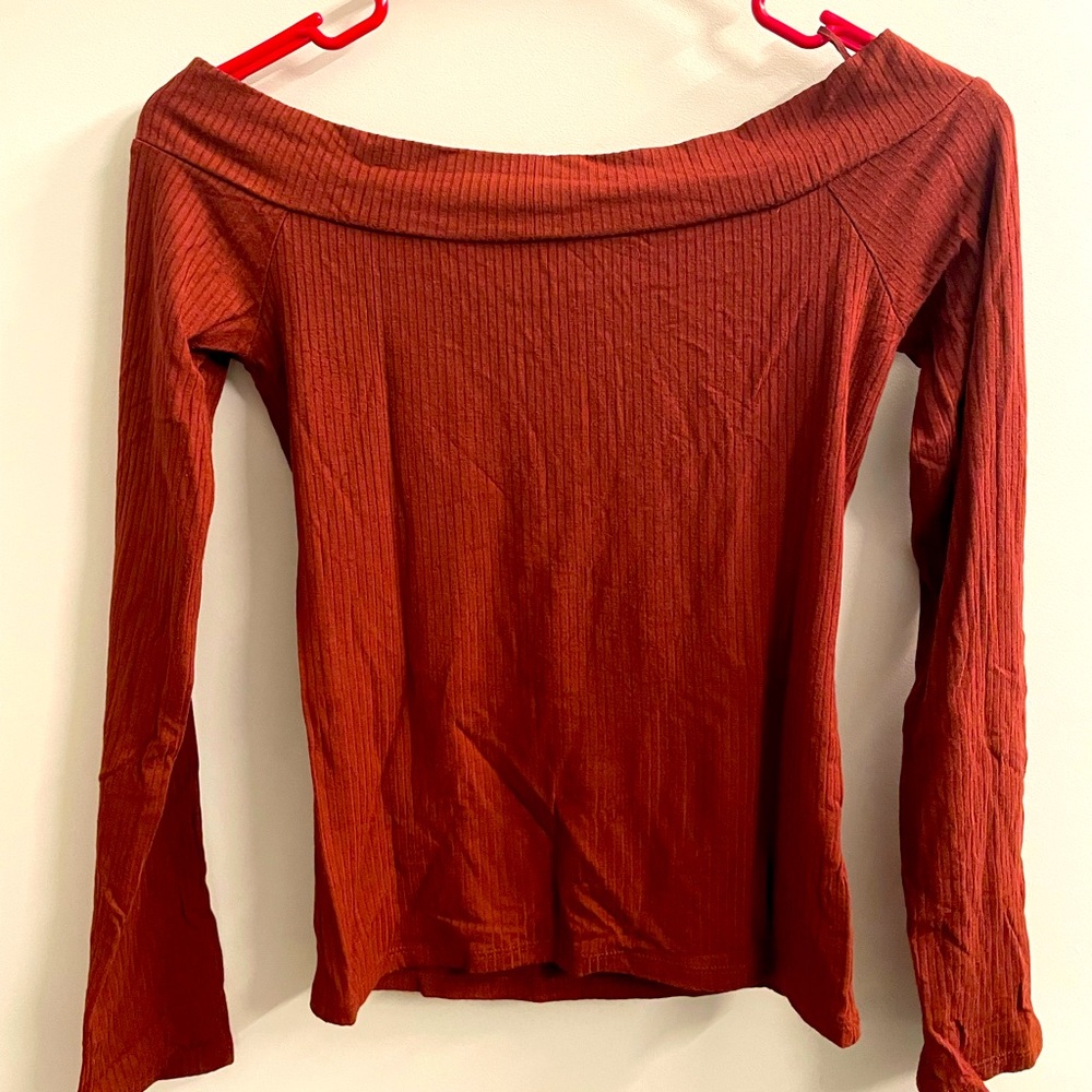 Wide neck top